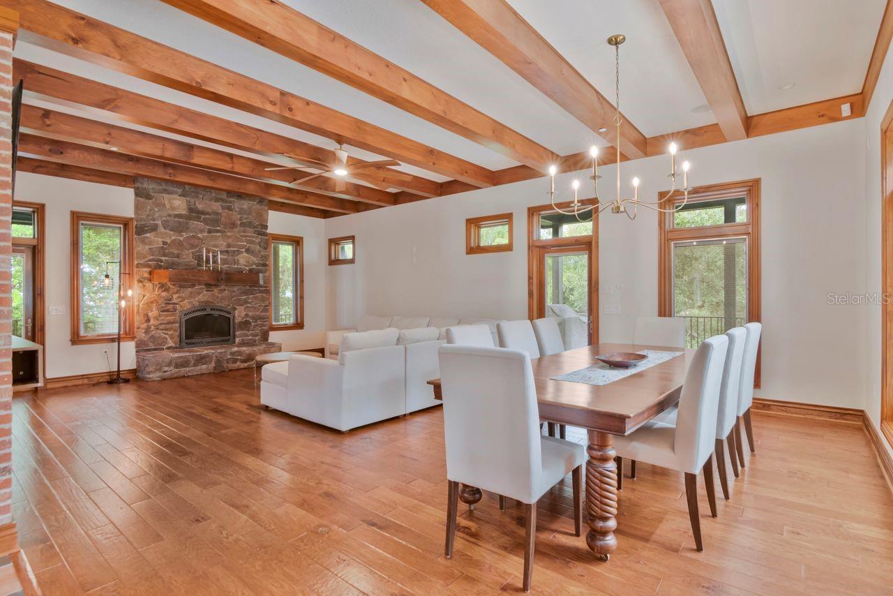 109 OLD OAK LN — photo 30