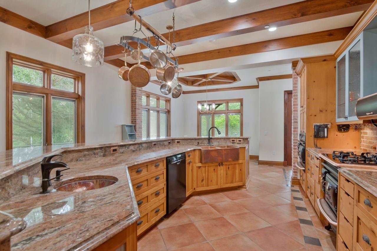 109 OLD OAK LN — photo 26