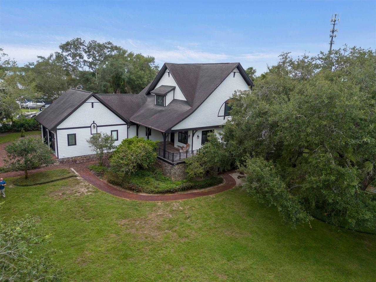 109 OLD OAK LN — photo 13