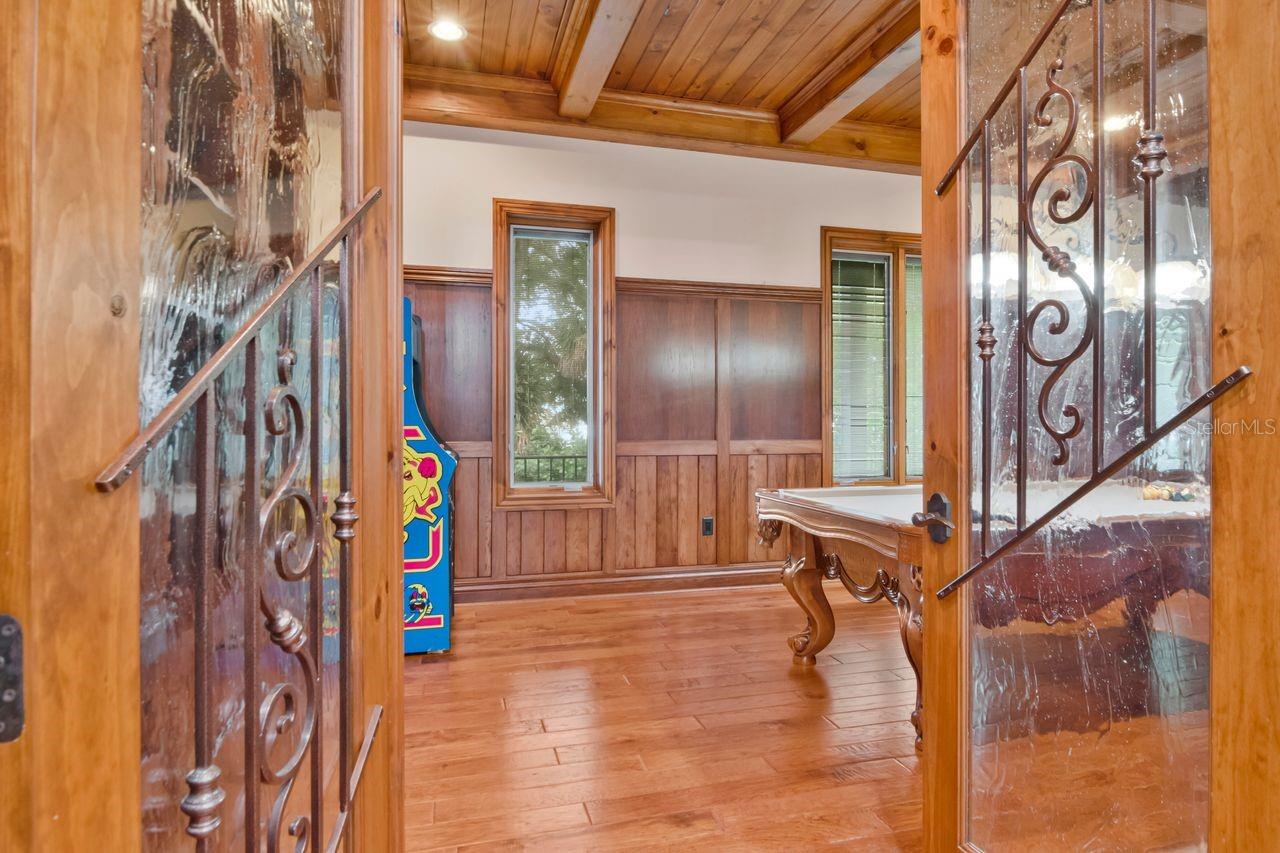 109 OLD OAK LN — photo 39