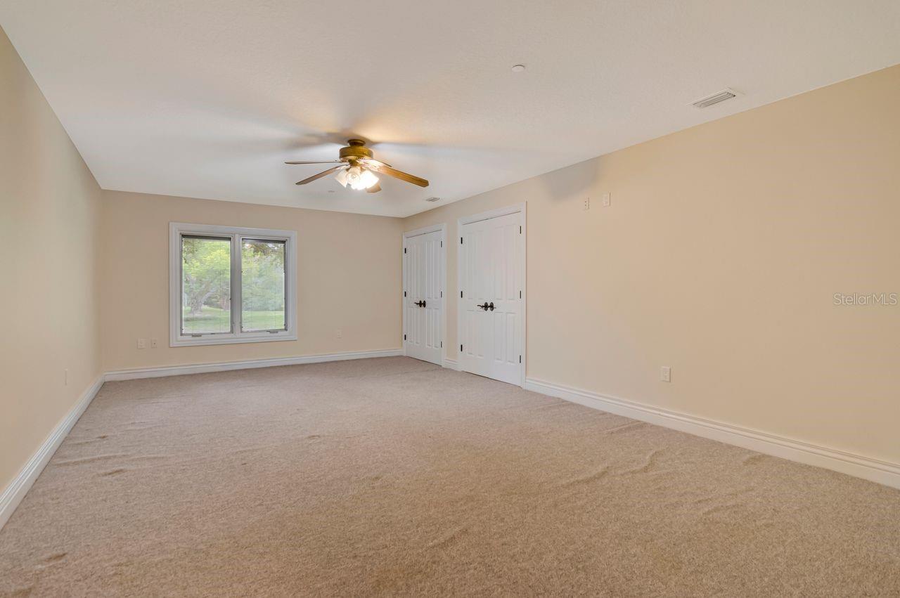109 OLD OAK LN — photo 63