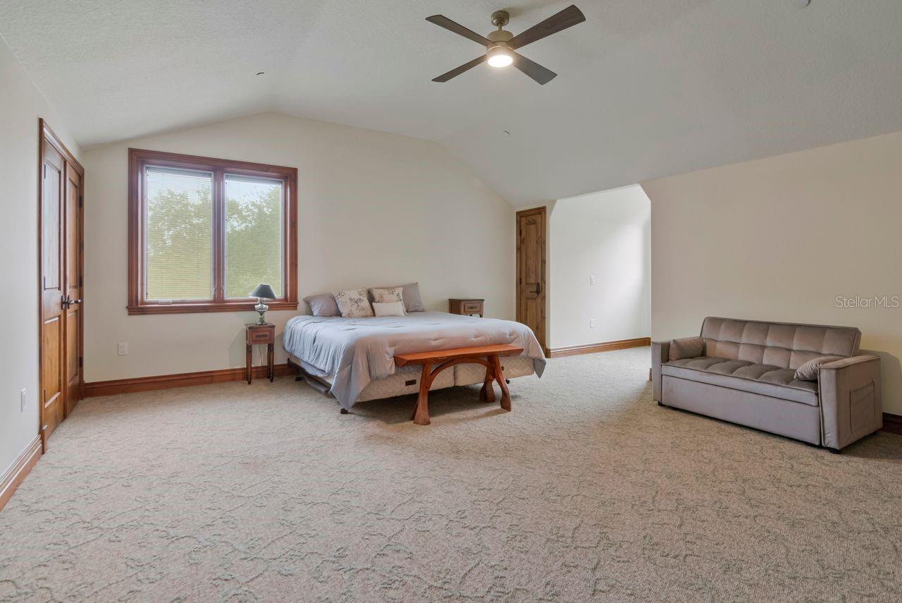 109 OLD OAK LN — photo 47