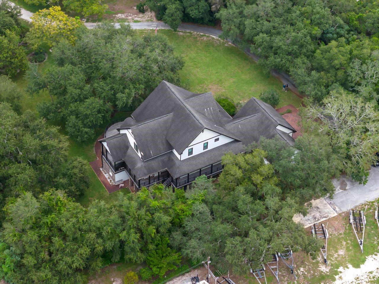 201 OLD OAK LN — photo 43
