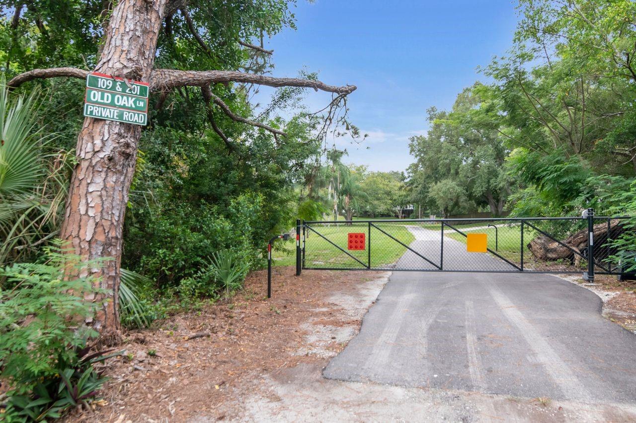 201 OLD OAK LN — photo 69