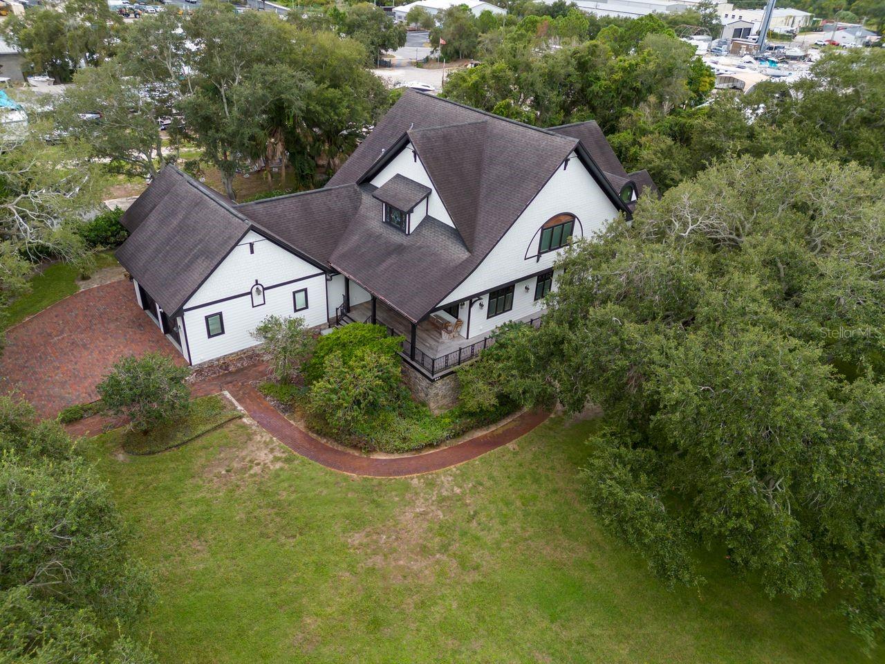 201 OLD OAK LN — photo 13