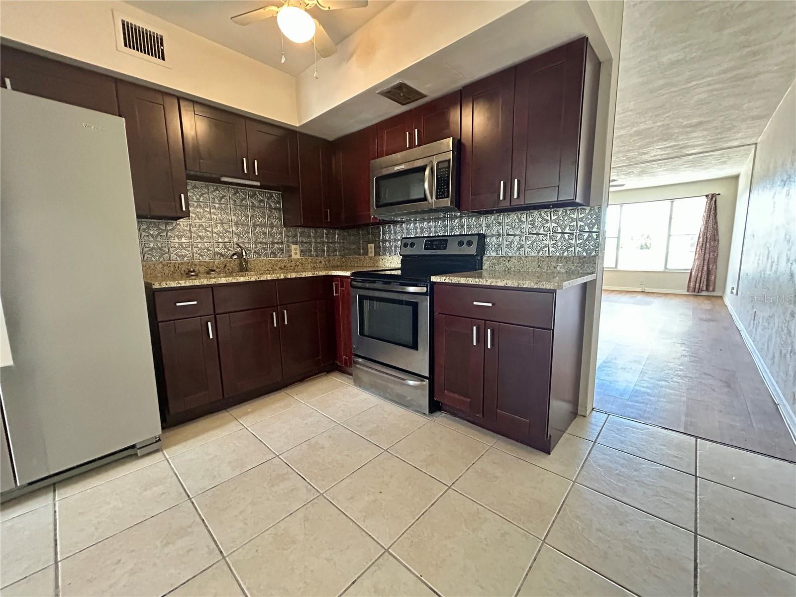 2454 AUSTRALIA WAY E #38 — photo 7