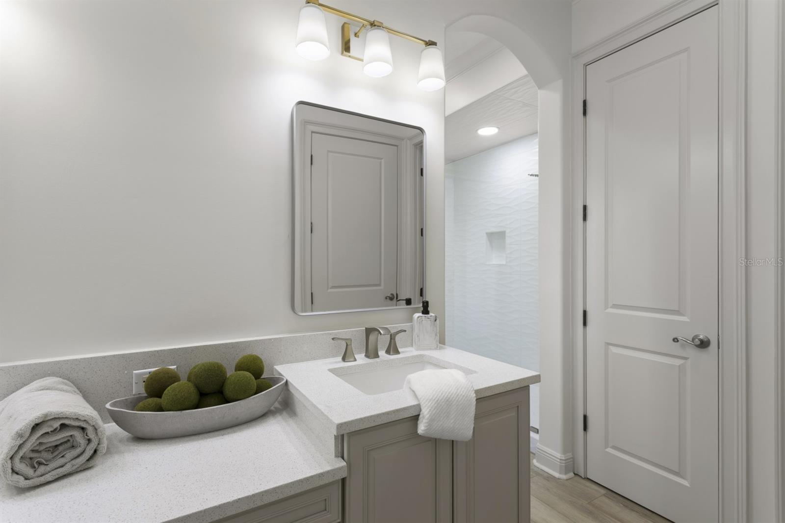 6123 YEATS MANOR DR — photo 45