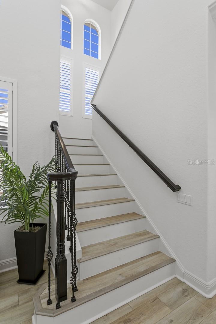 6123 YEATS MANOR DR — photo 28