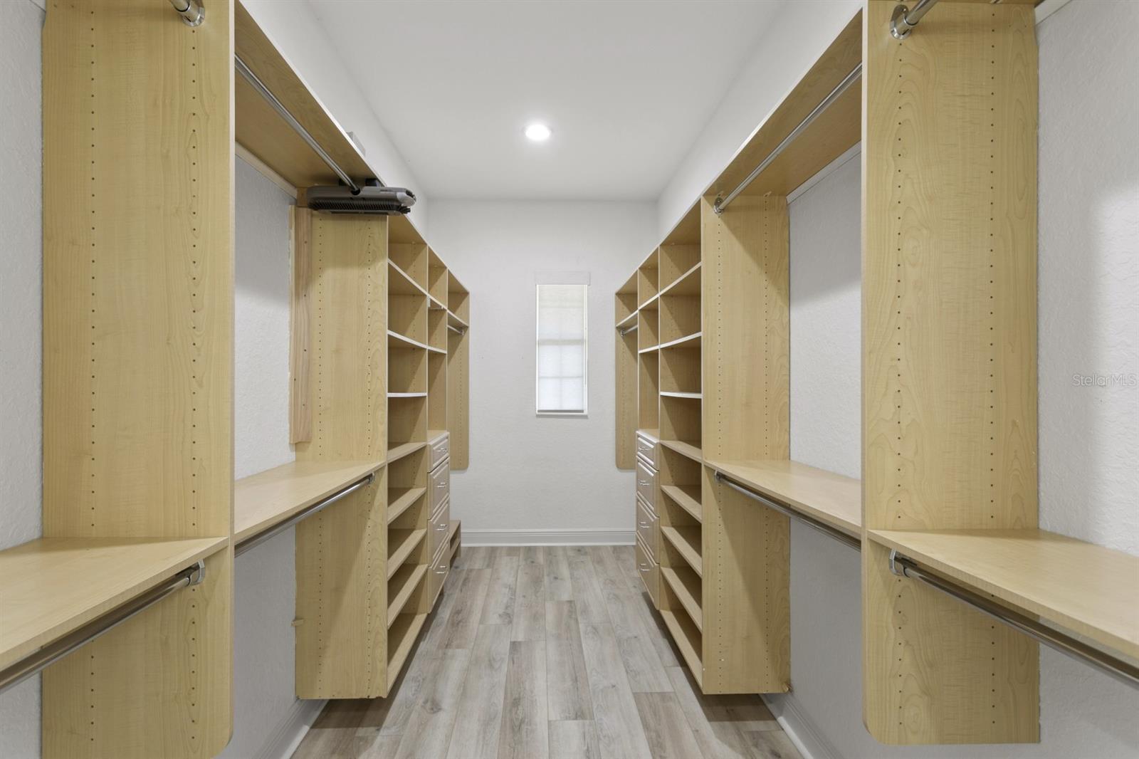 6123 YEATS MANOR DR — photo 43