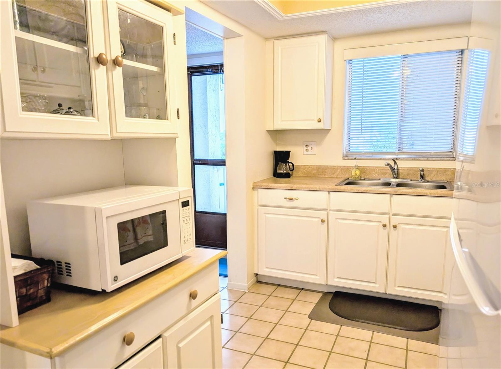 3779 LAKE BAYSHORE DR #H-402 — photo 4