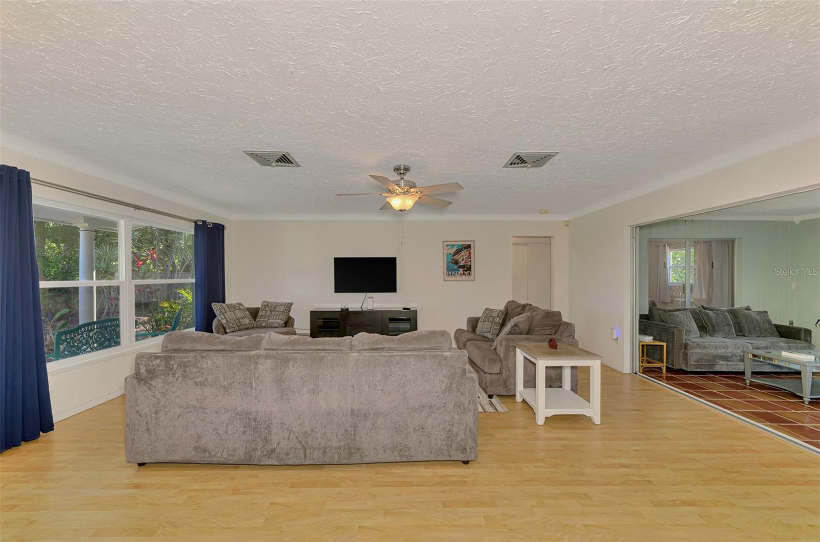 3078 SPENCER LN — photo 11