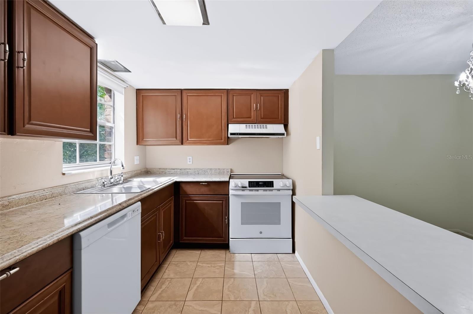 1124 85TH TER N #D — photo 24