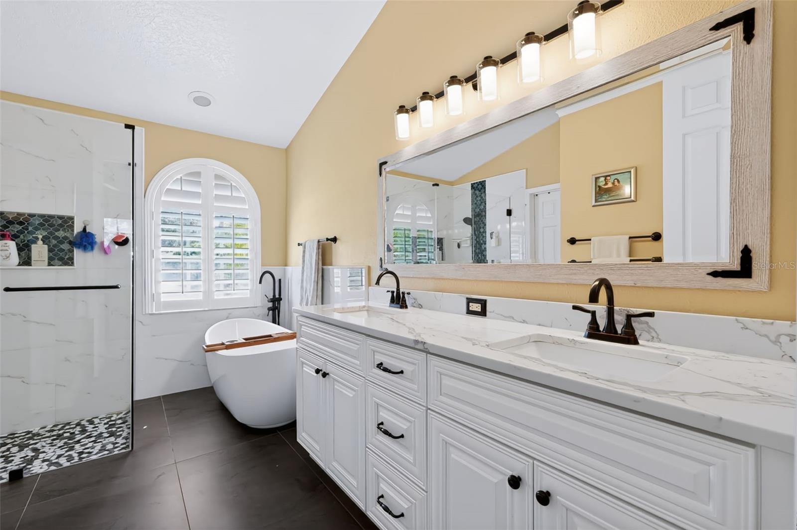12541 LEATHERLEAF DR — photo 19