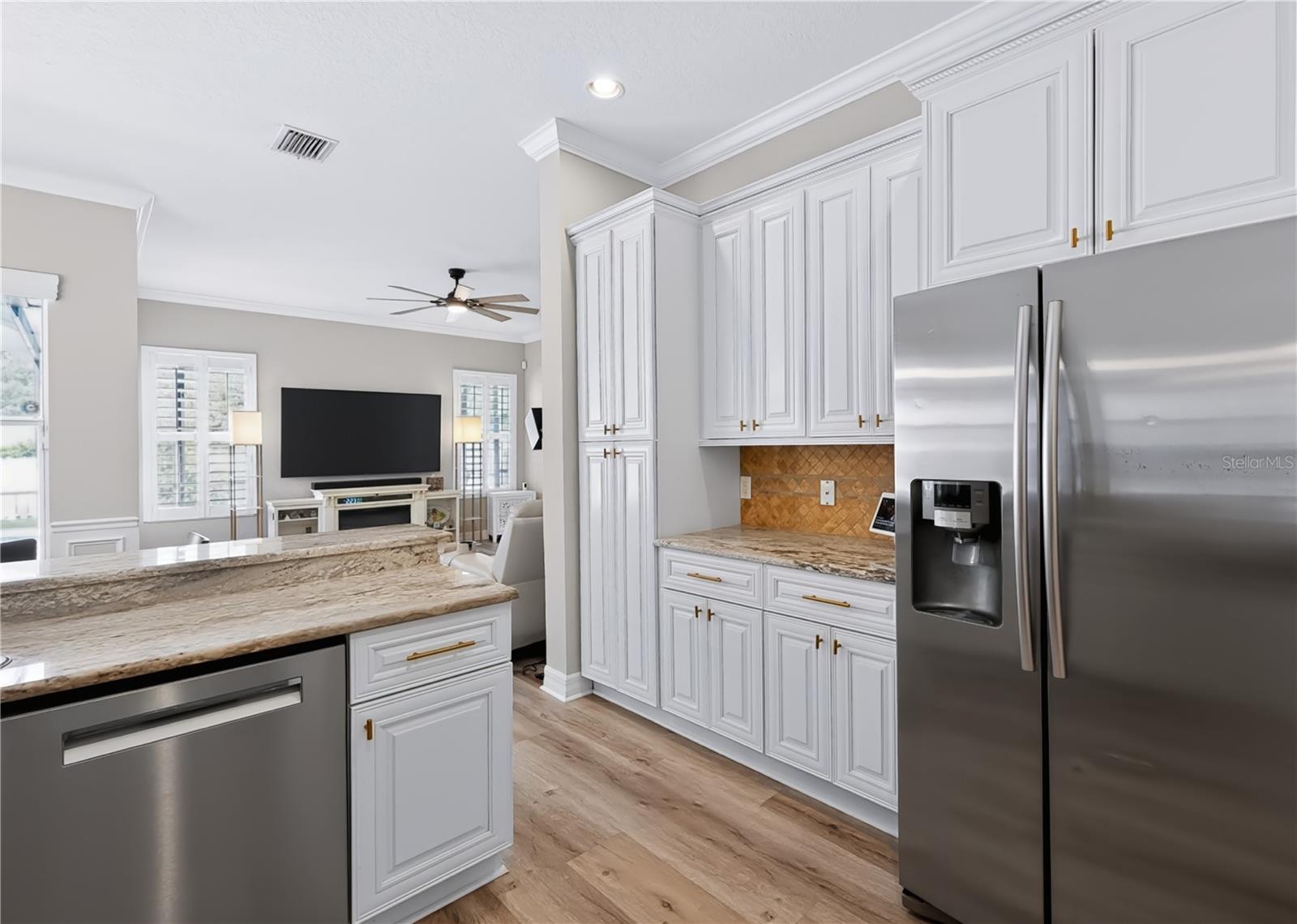 12541 LEATHERLEAF DR — photo 14