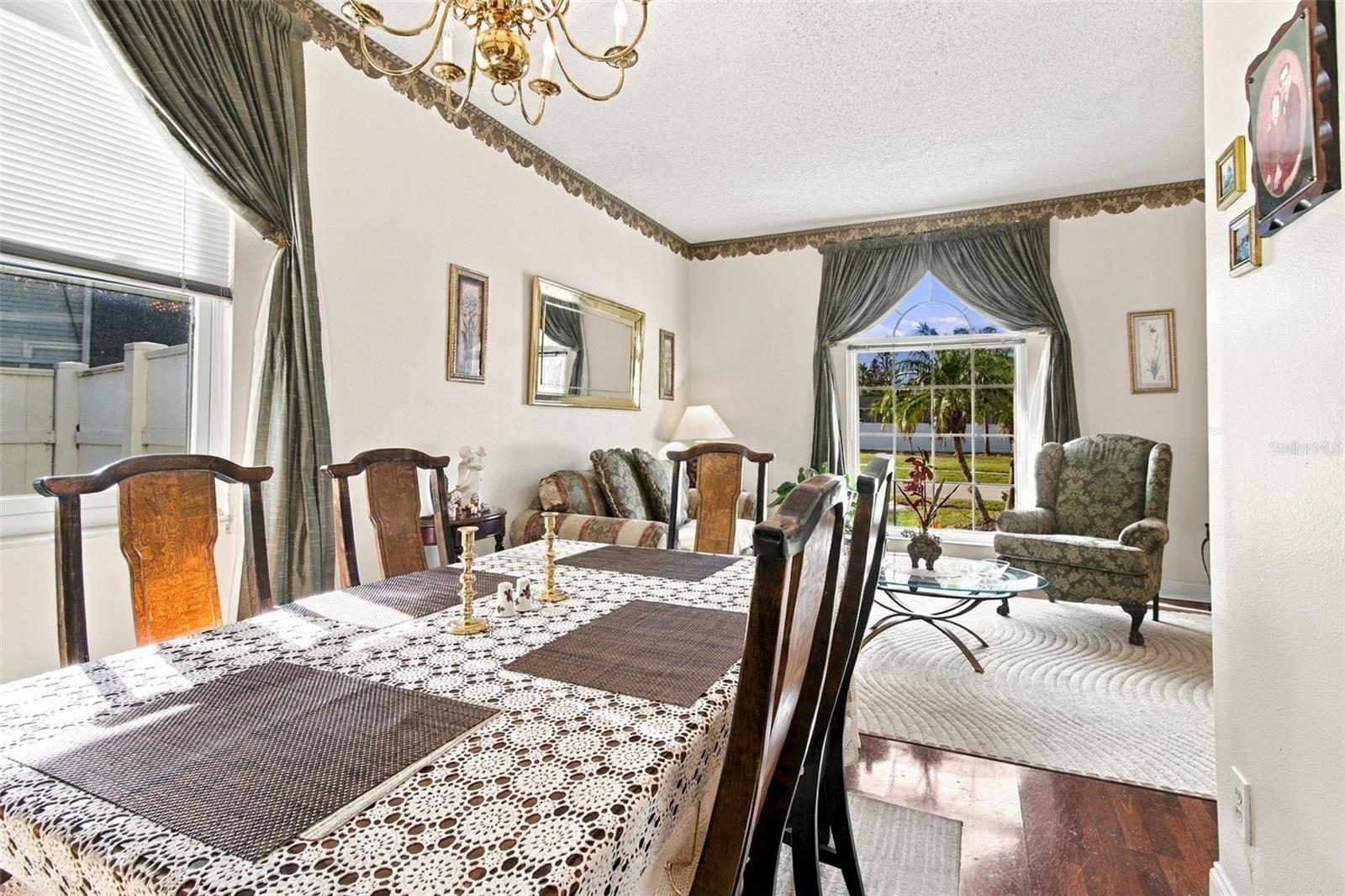 10225 GOLDENBROOK WAY — photo 12