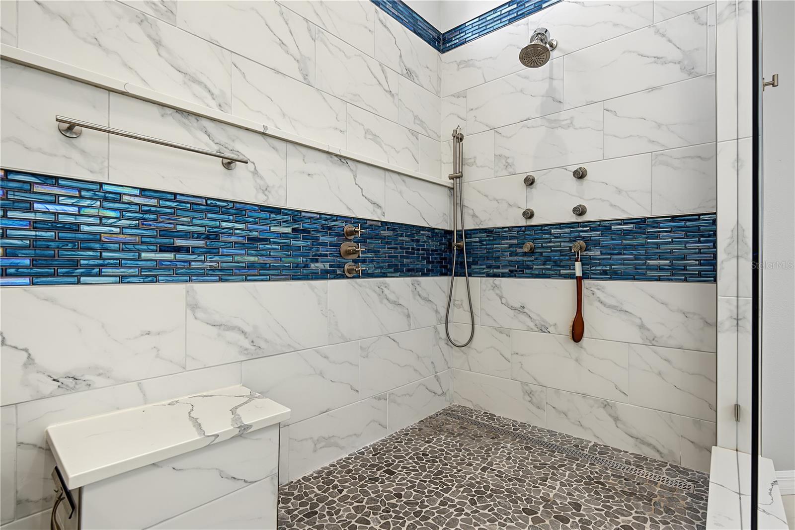 5644 GLENCREST BLVD — photo 38