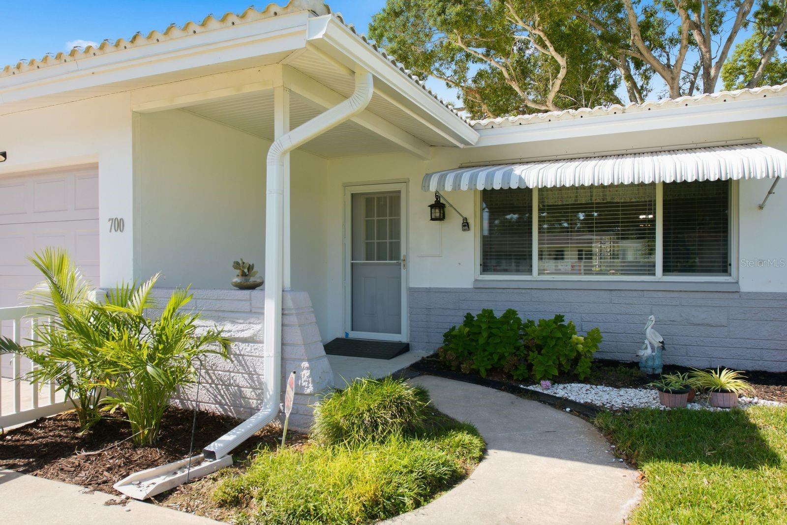 700 GERSHWIN DR — photo 3