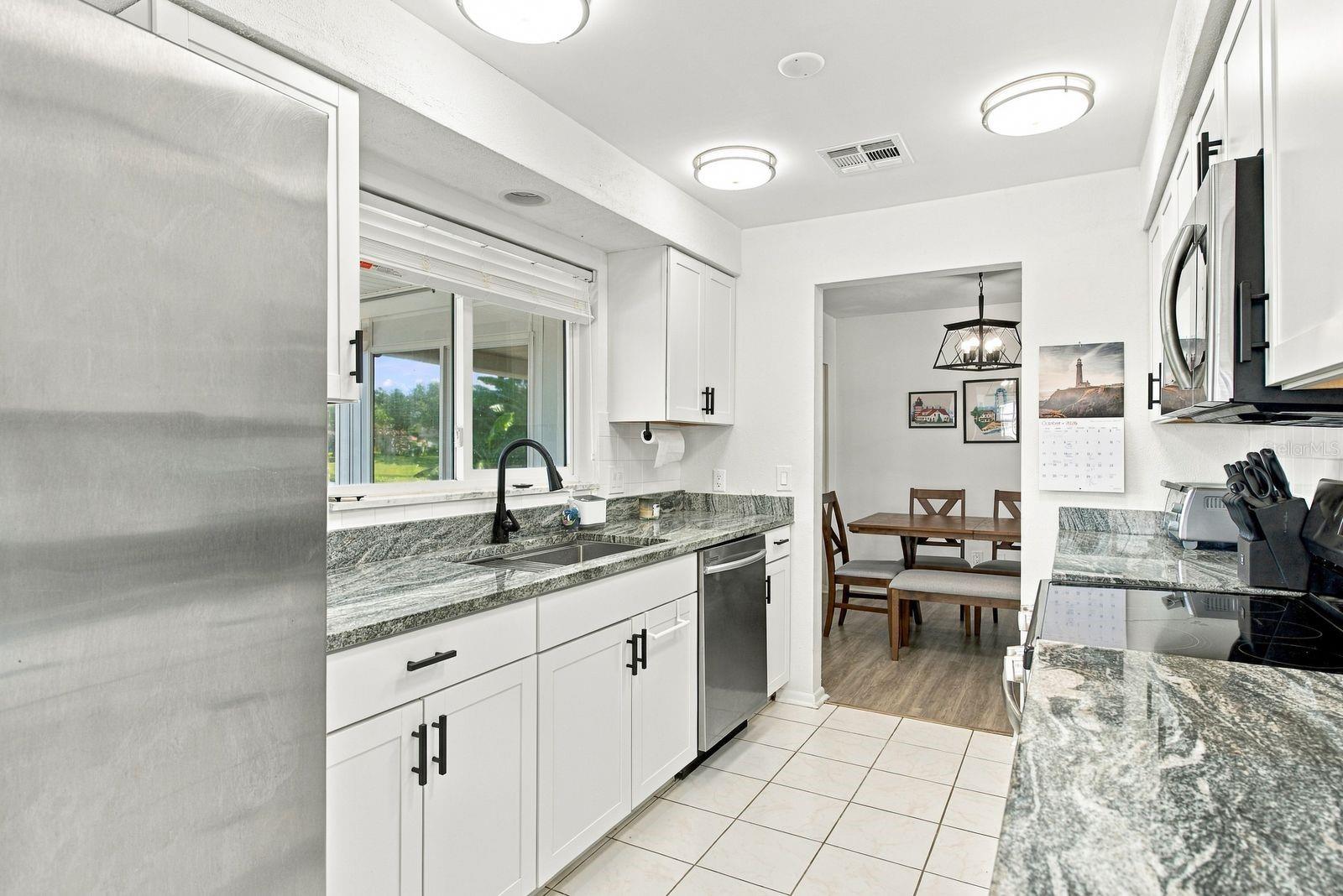 700 GERSHWIN DR — photo 12
