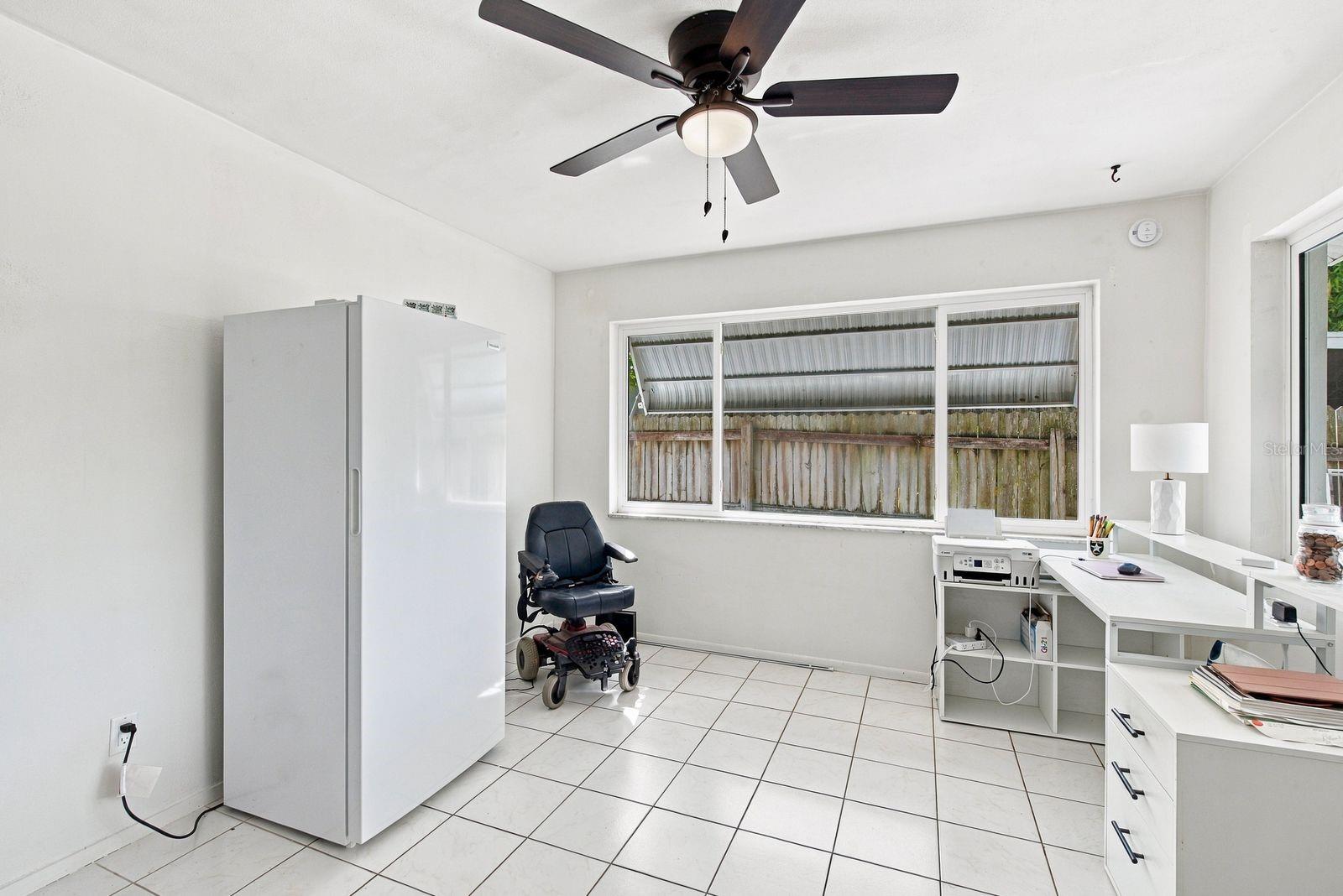 700 GERSHWIN DR — photo 15