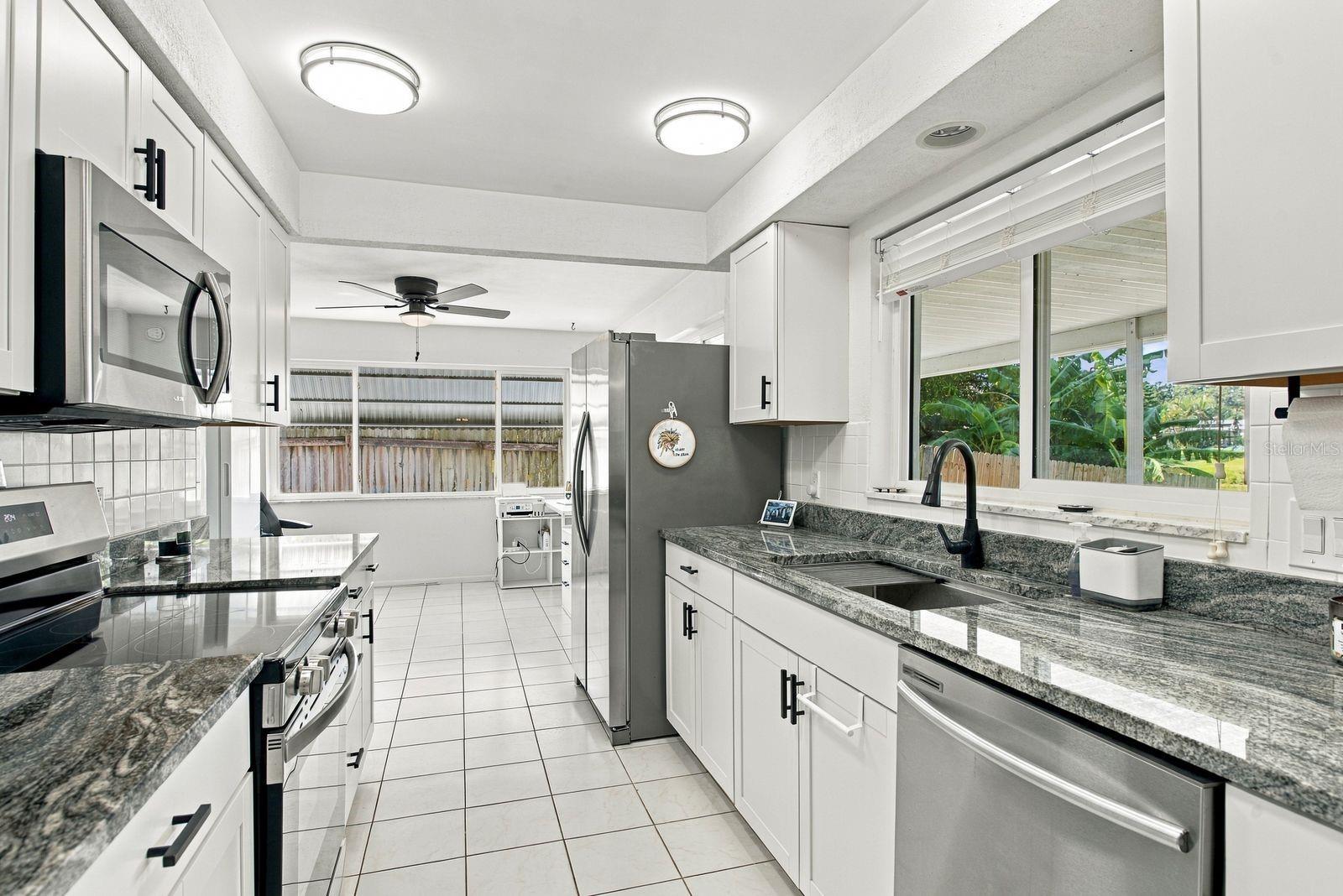 700 GERSHWIN DR — photo 10