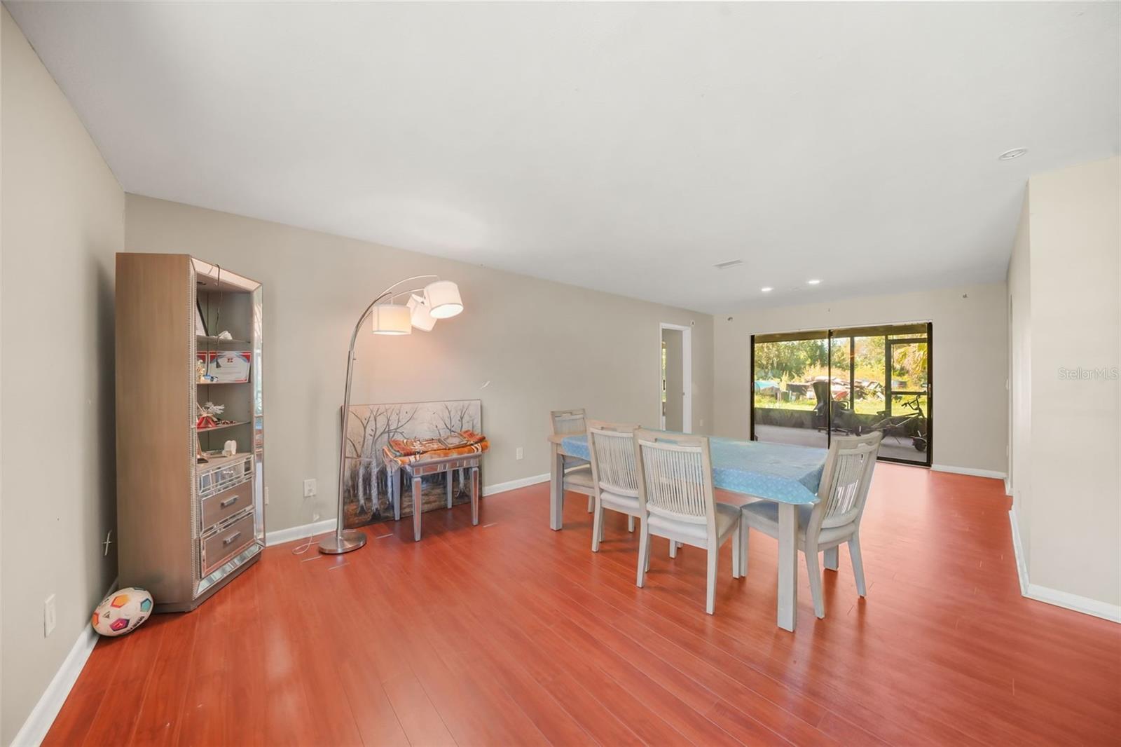 6912 SENOJ DR — photo 16