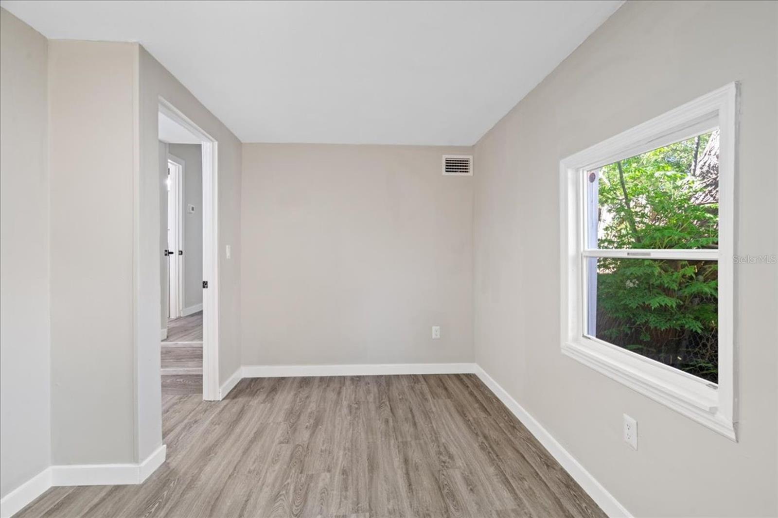 1576 S WASHINGTON AVE — photo 17