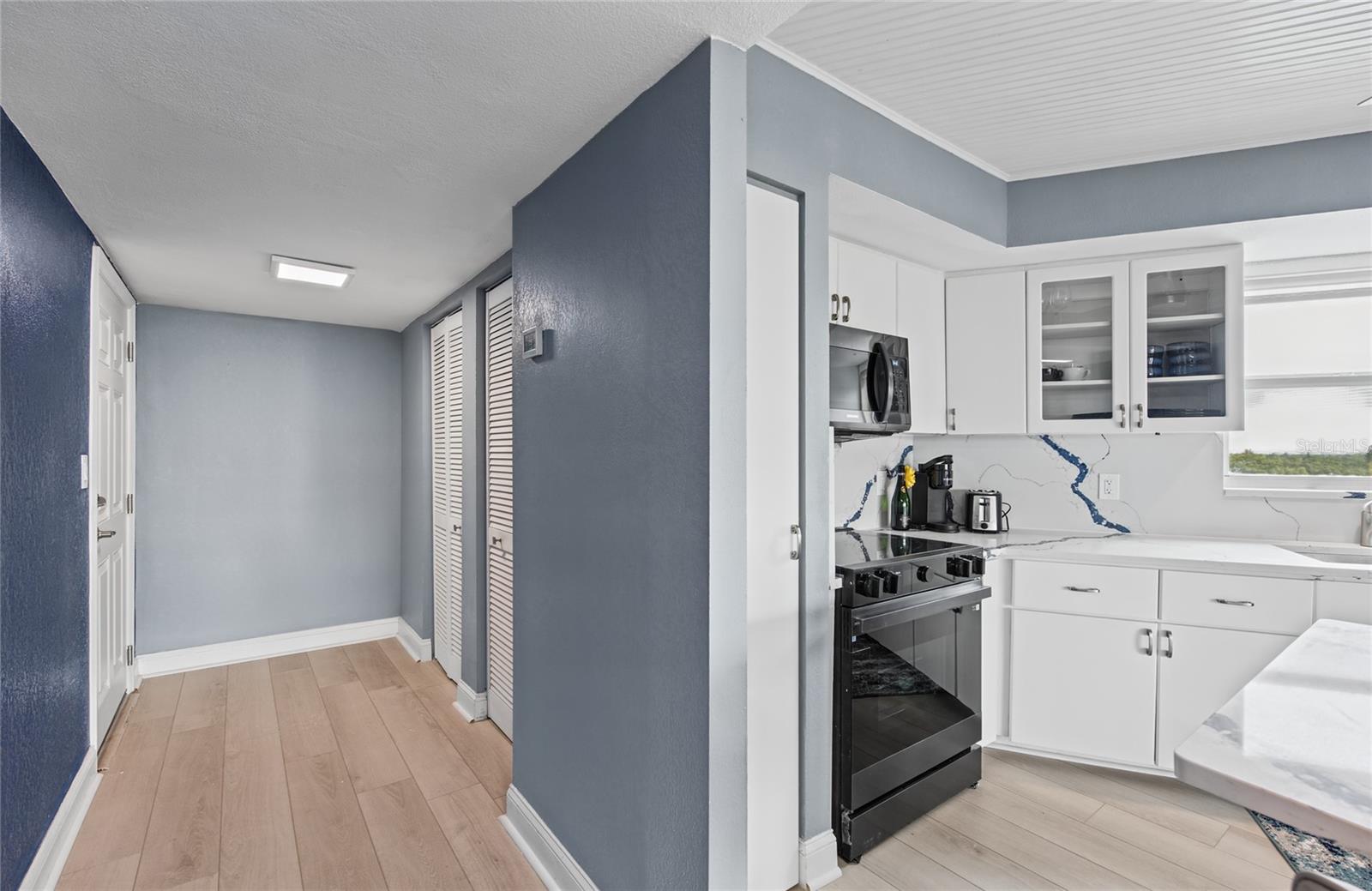 700 BEACH DR NE #701 — photo 16