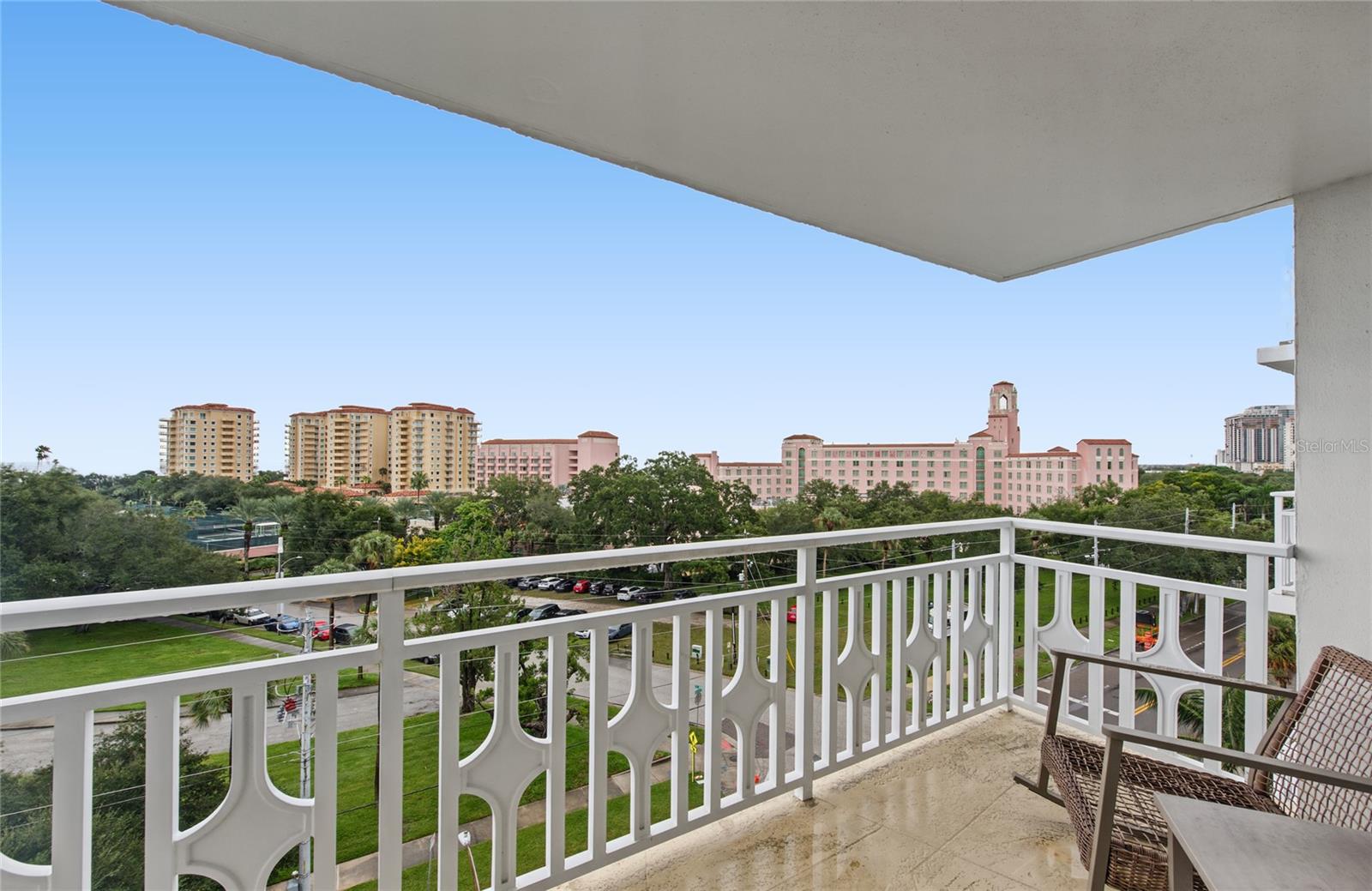 700 BEACH DR NE #701 — photo 10