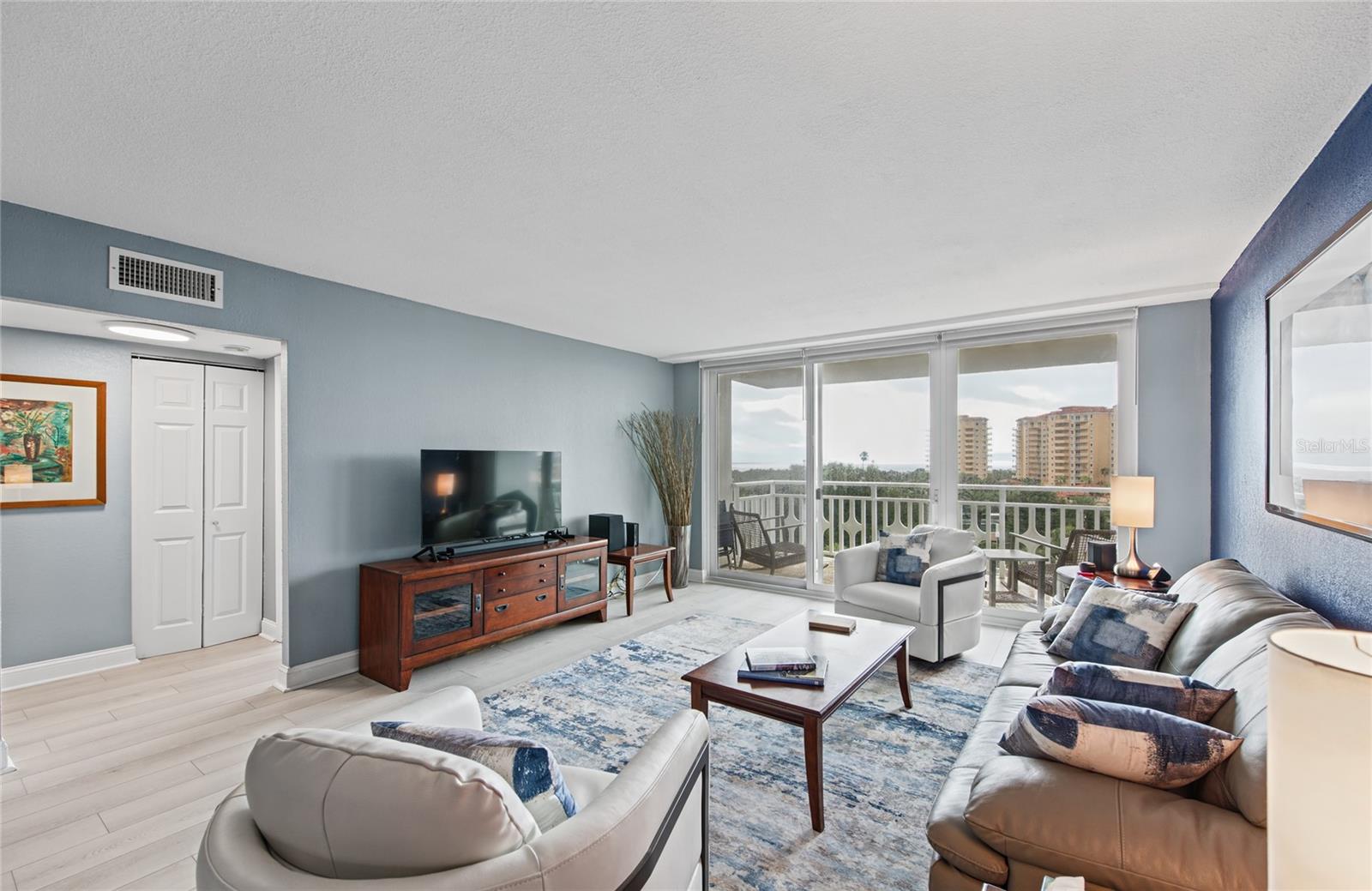 700 BEACH DR NE #701 — photo 4