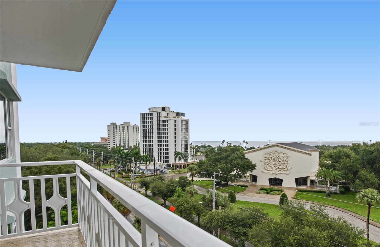 700 BEACH DR NE #701 — photo 29