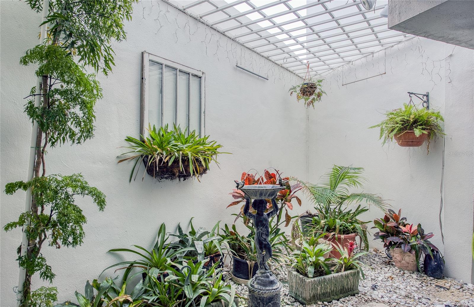 700 BEACH DR NE #701 — photo 36