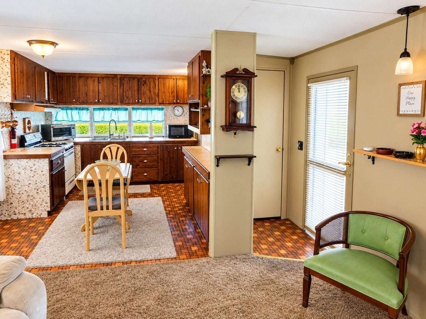 5306 ASTRID DR — photo 6
