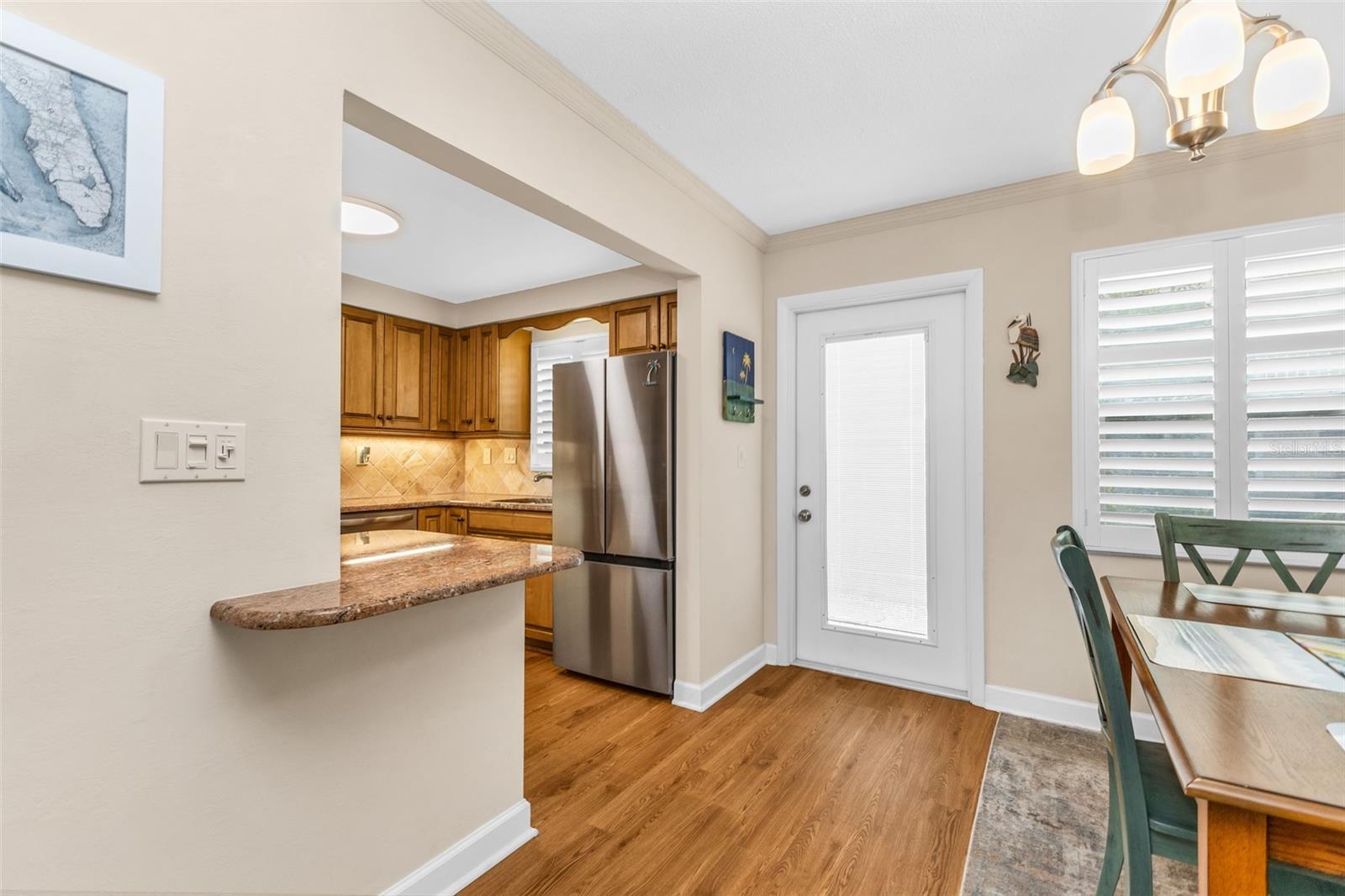 521 W VENICE AVE #21 — photo 12
