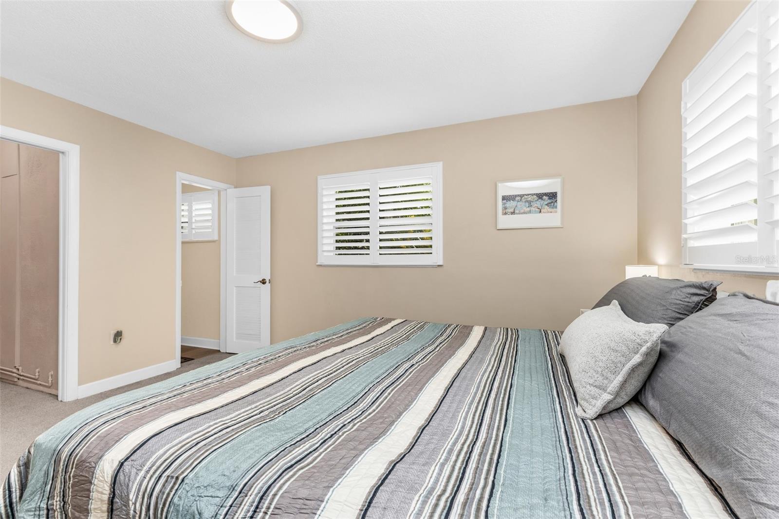 521 W VENICE AVE #21 — photo 17