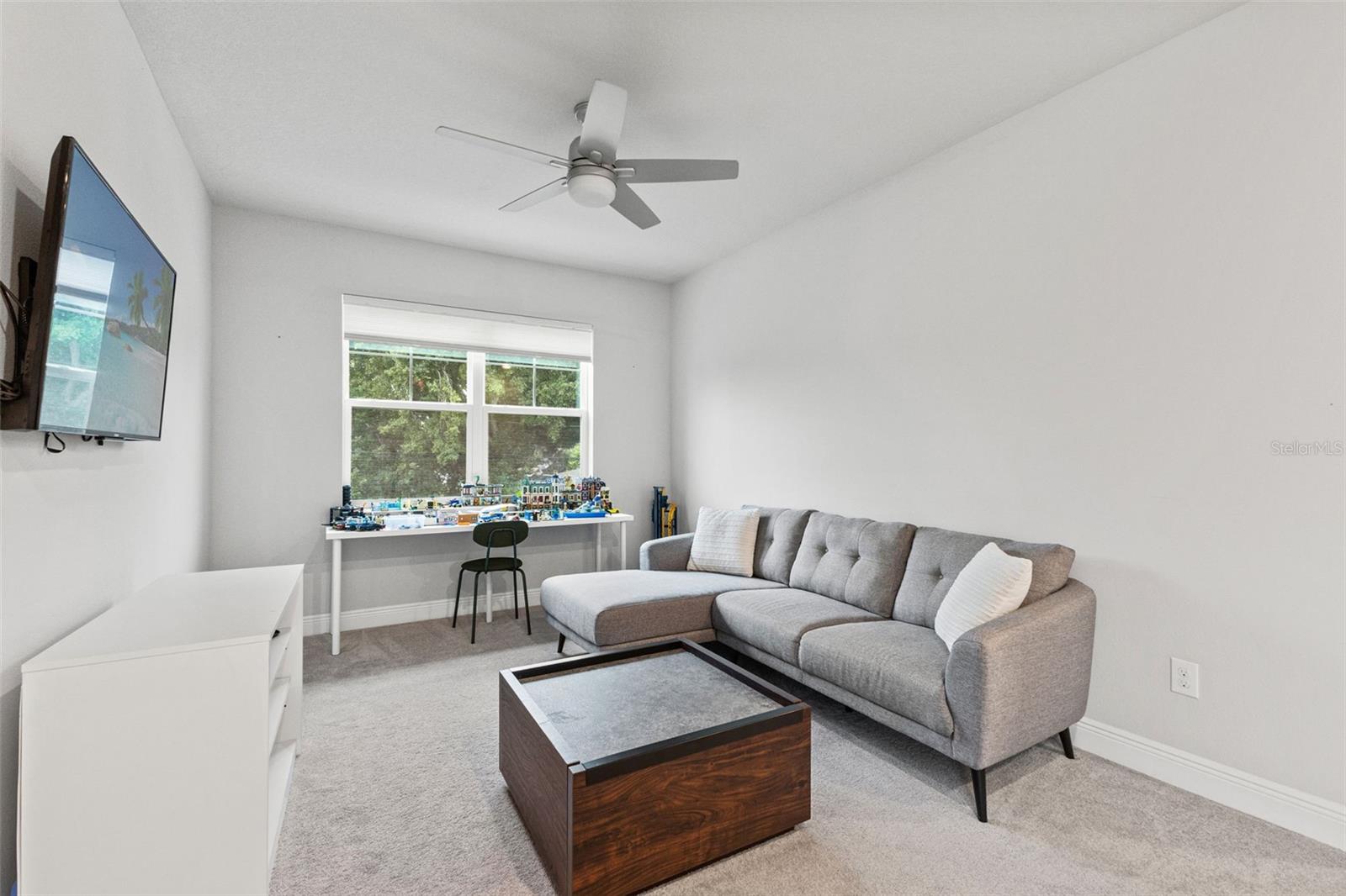 4009 W CARMEN ST — photo 15