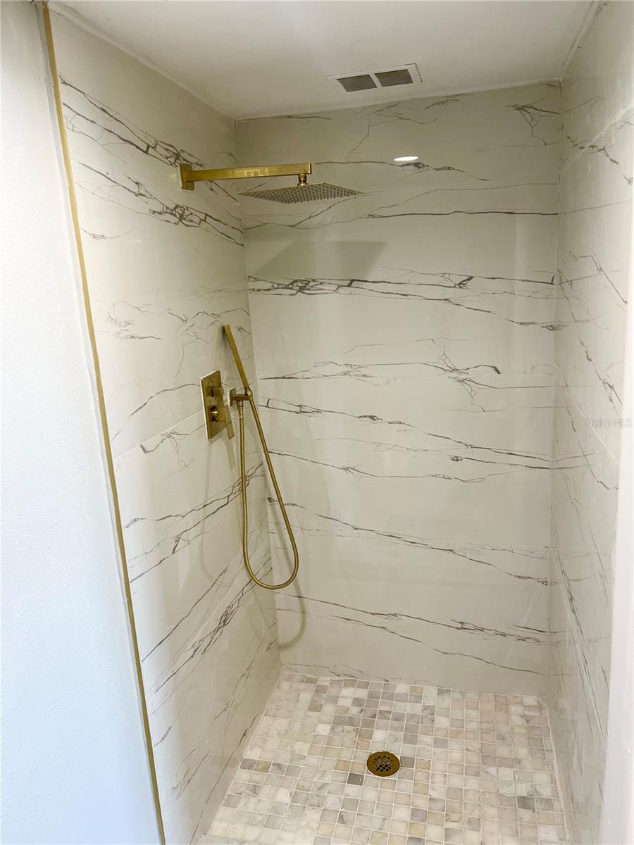 2621 COVE CAY DR #703 — photo 17