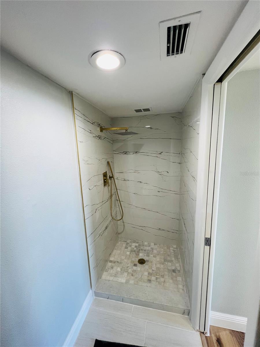 2621 COVE CAY DR #703 — photo 18