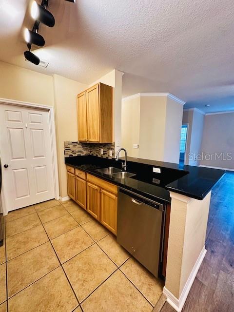 10203 COURTNEY PALMS BLVD #202 — photo 14