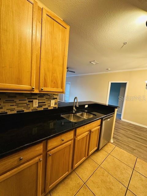 10203 COURTNEY PALMS BLVD #202 — photo 17