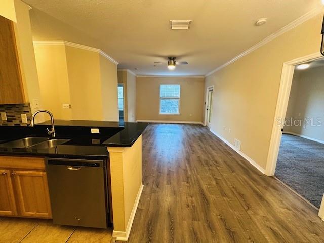 10203 COURTNEY PALMS BLVD #202 — photo 21
