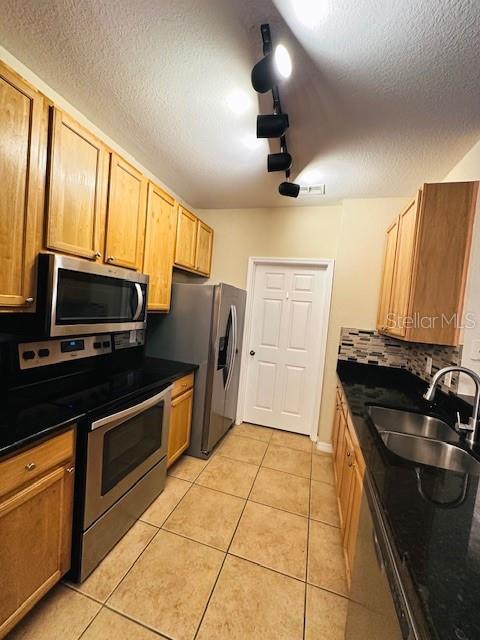 10203 COURTNEY PALMS BLVD #202 — photo 13