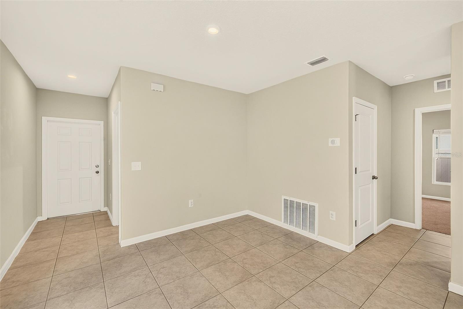 35235 GENDRY ST — photo 6