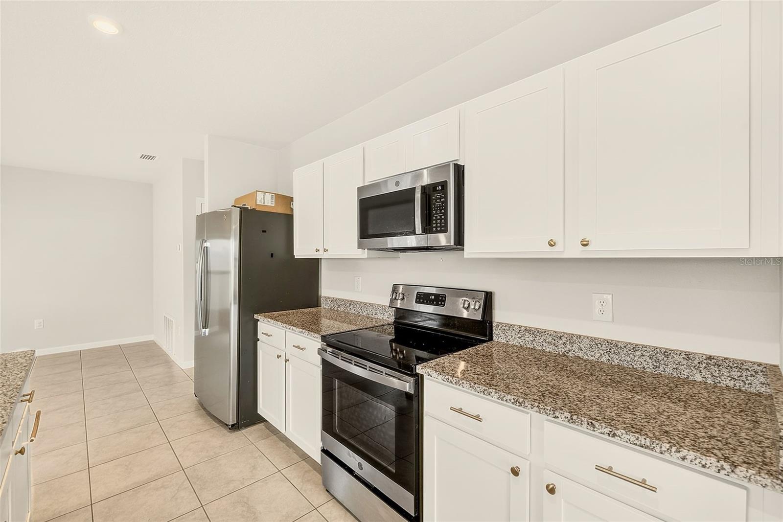 35235 GENDRY ST — photo 10