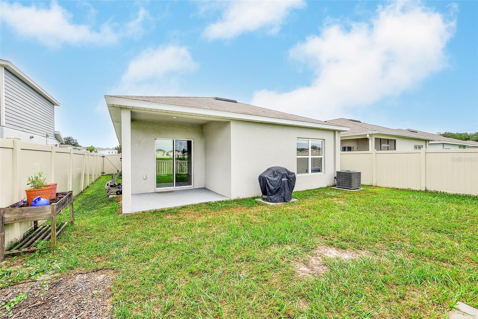35235 GENDRY ST — photo 32