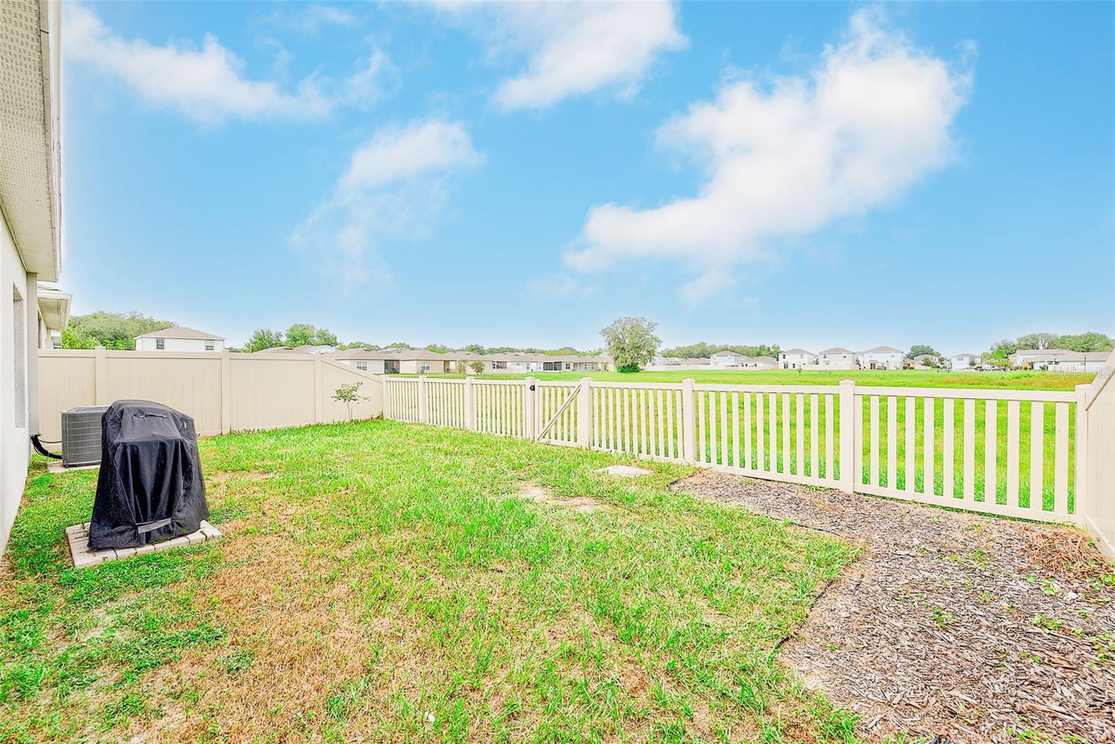 35235 GENDRY ST — photo 33