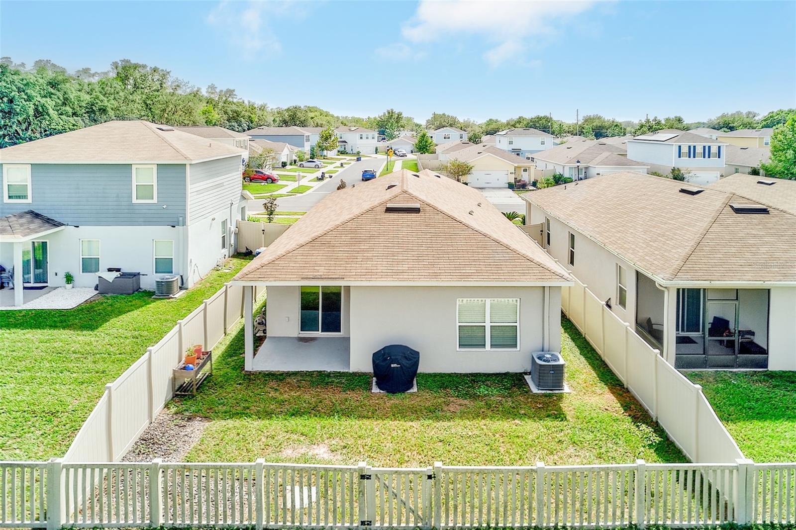 35235 GENDRY ST — photo 42