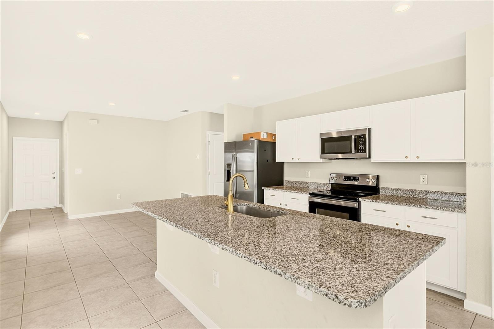35235 GENDRY ST — photo 8