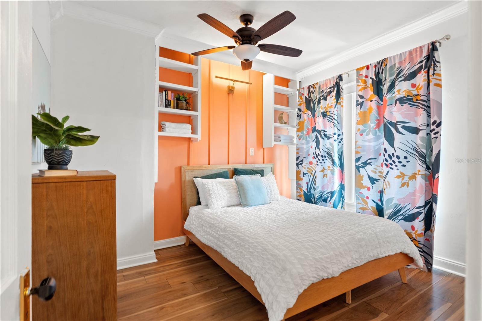 324 W HAYA ST — photo 26