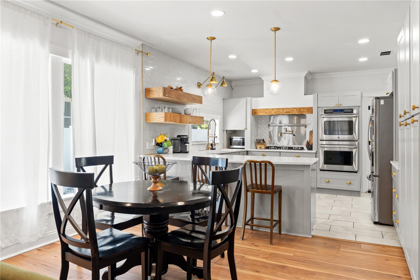 324 W HAYA ST — photo 12
