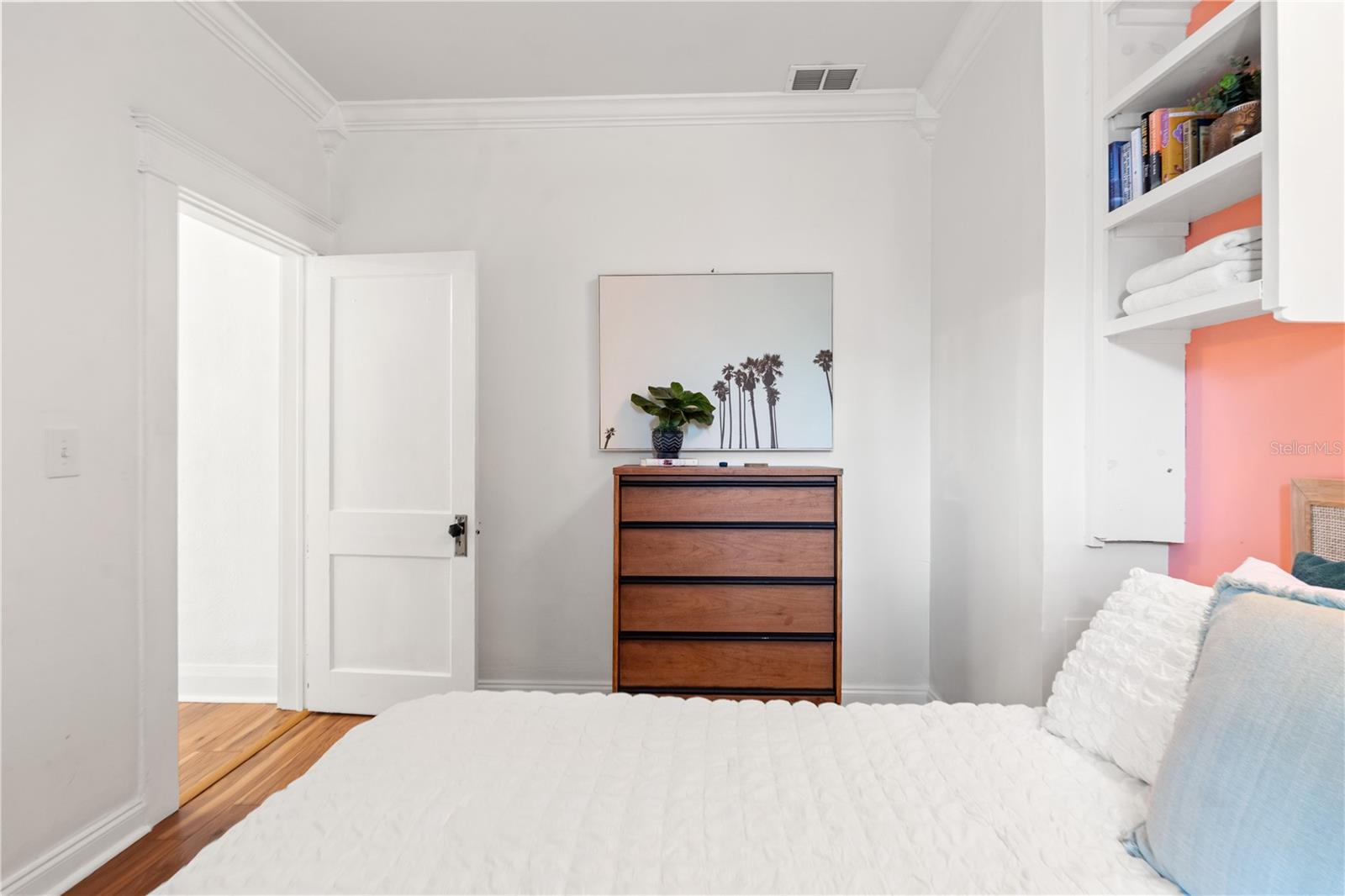 324 W HAYA ST — photo 27